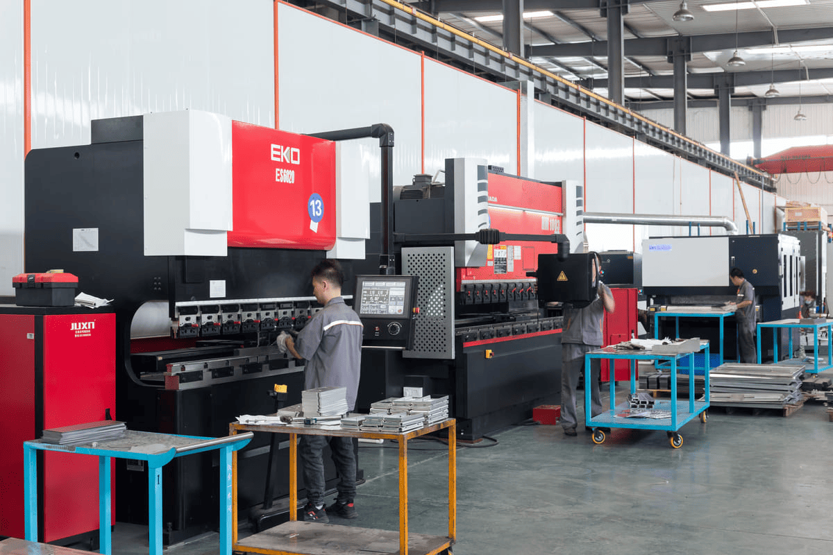 Asociarse con Soontrue Machine